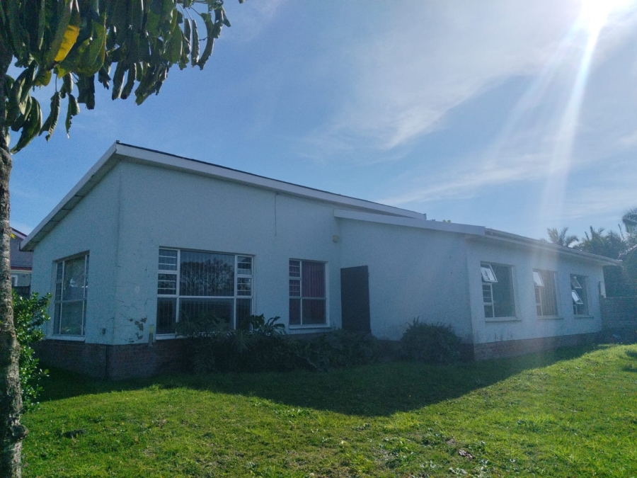 3 Bedroom Property for Sale in Amalinda North Eastern Cape